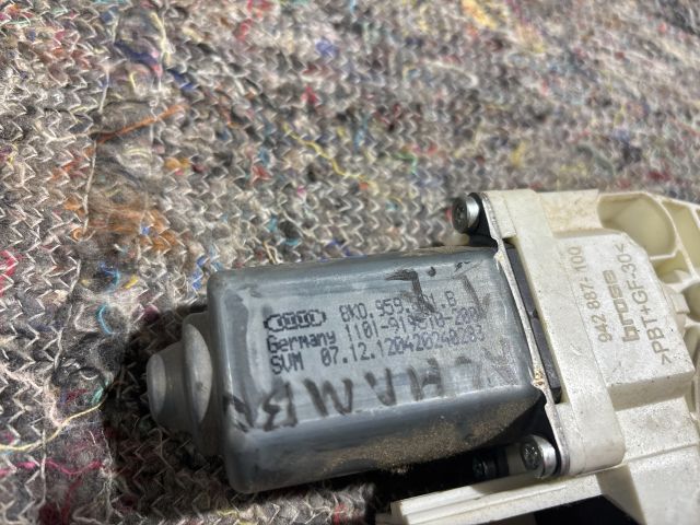 bontott SEAT ALHAMBRA Jobb első Ablakemelő Motor