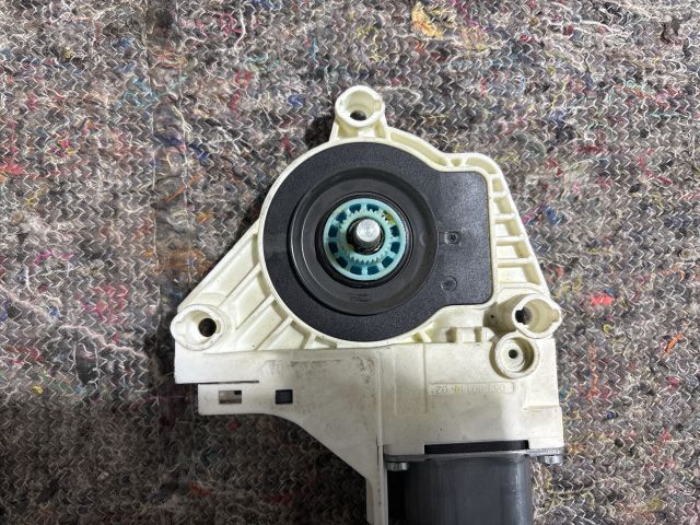 bontott SEAT ALHAMBRA Jobb első Ablakemelő Motor