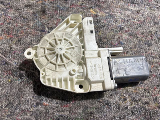 bontott SEAT ALHAMBRA Jobb első Ablakemelő Motor