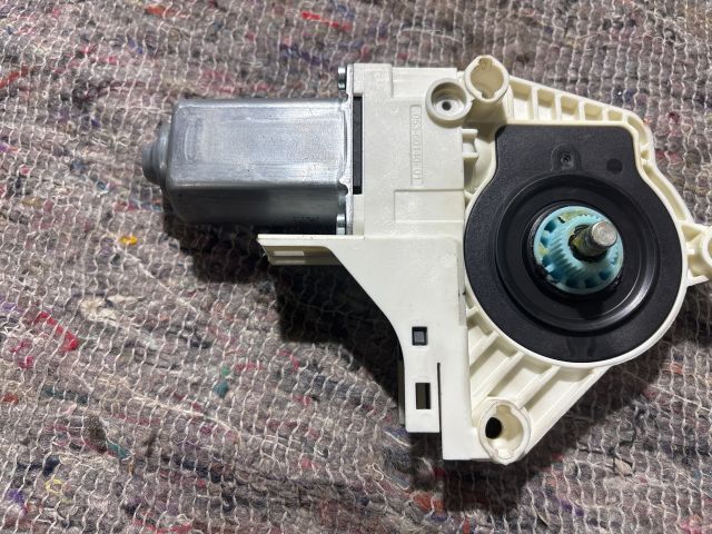 bontott SEAT ALHAMBRA Jobb első Ablakemelő Motor