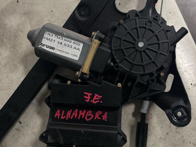 bontott SEAT ALHAMBRA Jobb első Ablakemelő Szerkezet (Elektromos)
