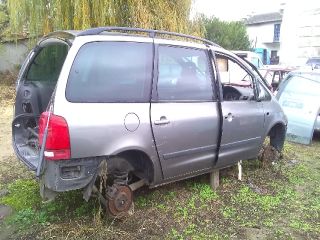 bontott SEAT ALHAMBRA Jobb első Gumikéder