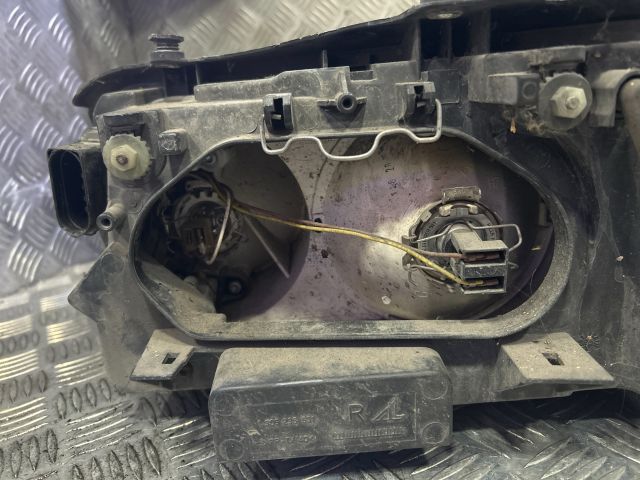 bontott SEAT ALHAMBRA Jobb Fényszóró