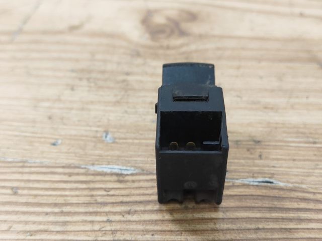 bontott SEAT ALHAMBRA Jobb hátsó Ablakemelő Kapcsoló