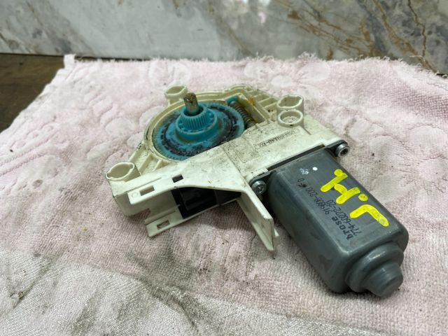 bontott SEAT ALHAMBRA Jobb hátsó Ablakemelő Motor