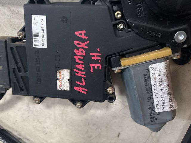 bontott SEAT ALHAMBRA Jobb hátsó Ablakemelő Szerkezet (Elektromos)