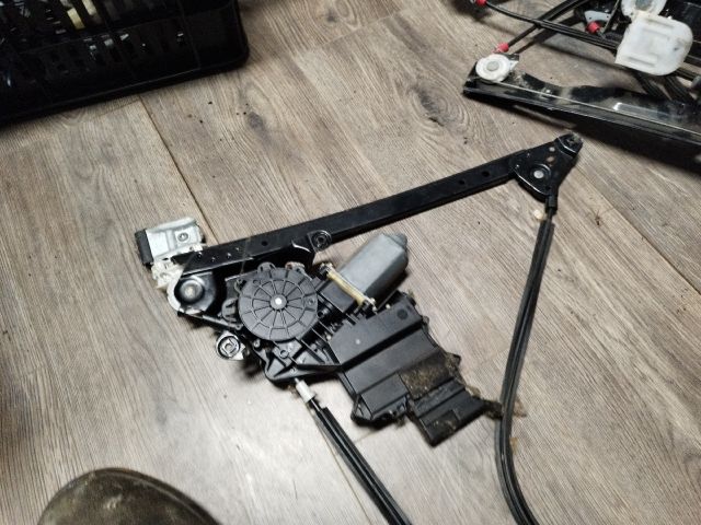 bontott SEAT ALHAMBRA Jobb hátsó Ablakemelő Szerkezet (Elektromos)