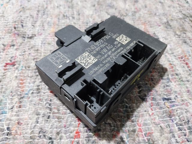 bontott SEAT ALHAMBRA Jobb hátsó Ajtó Vezérlőegység