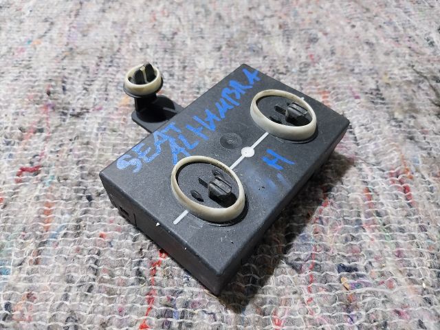 bontott SEAT ALHAMBRA Jobb hátsó Ajtó Vezérlőegység