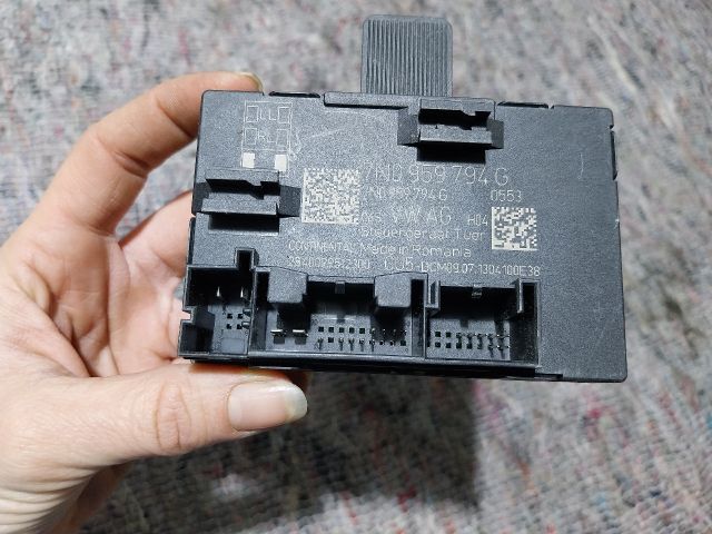 bontott SEAT ALHAMBRA Jobb hátsó Ajtó Vezérlőegység