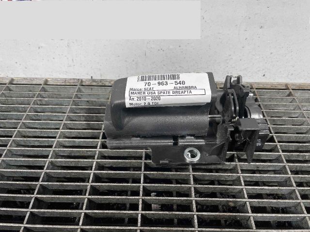 bontott SEAT ALHAMBRA Jobb hátsó Külső Kilincs