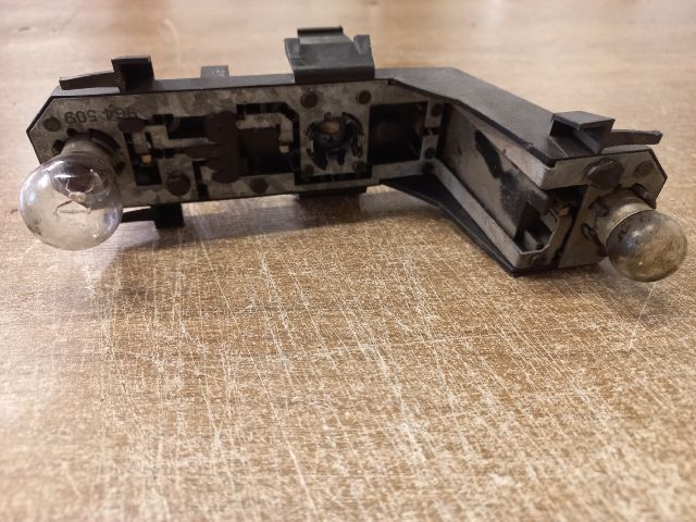 bontott SEAT ALHAMBRA Jobb Hátsó Lámpa Foglalat