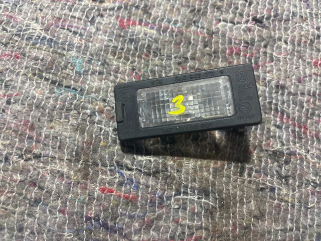 bontott SEAT ALHAMBRA Jobb Rendszámtábla Világítás