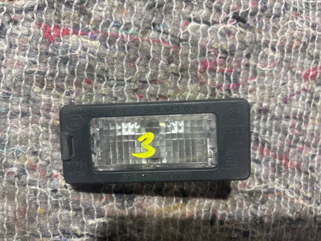 bontott SEAT ALHAMBRA Jobb Rendszámtábla Világítás