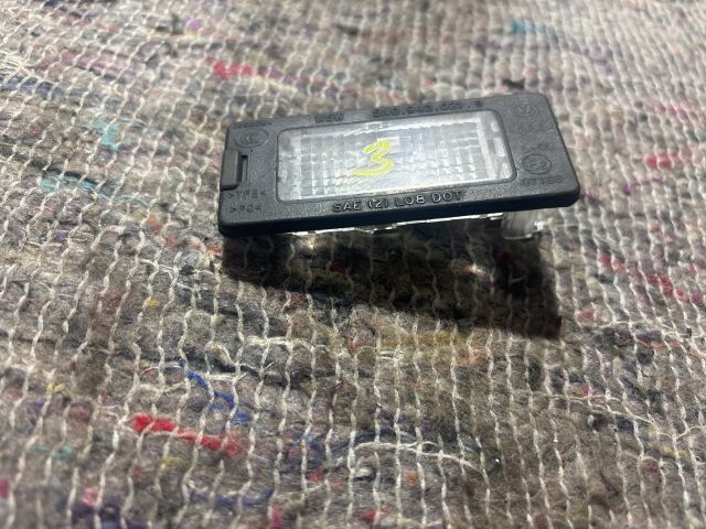 bontott SEAT ALHAMBRA Jobb Rendszámtábla Világítás