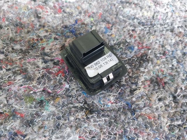 bontott SEAT ALHAMBRA Jobb Tolóajtó Nyitó Gomb