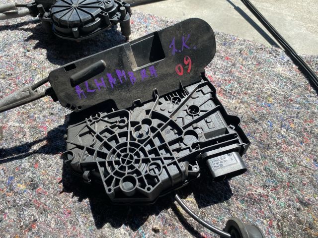 bontott SEAT ALHAMBRA Jobb Tolóajtó Zárszerkezet