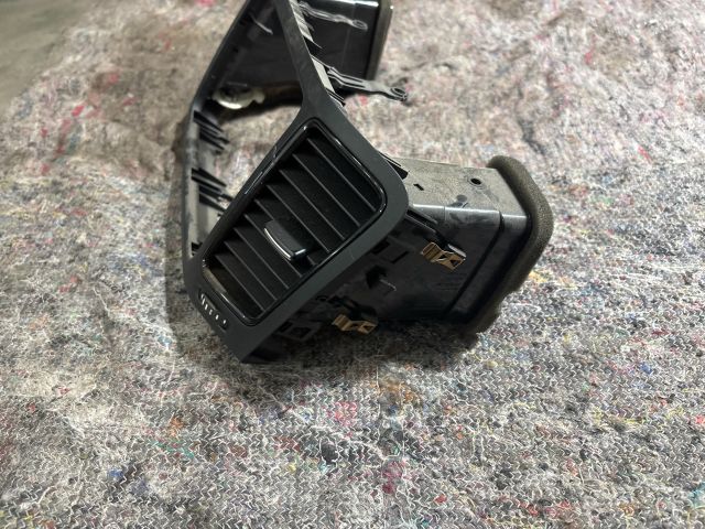 bontott SEAT ALHAMBRA Középső Szellőző