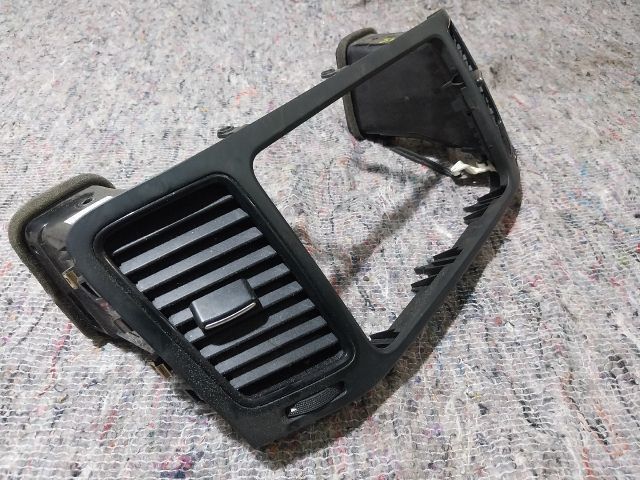 bontott SEAT ALHAMBRA Középső Szellőző