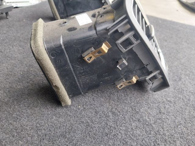 bontott SEAT ALHAMBRA Középső Szellőző