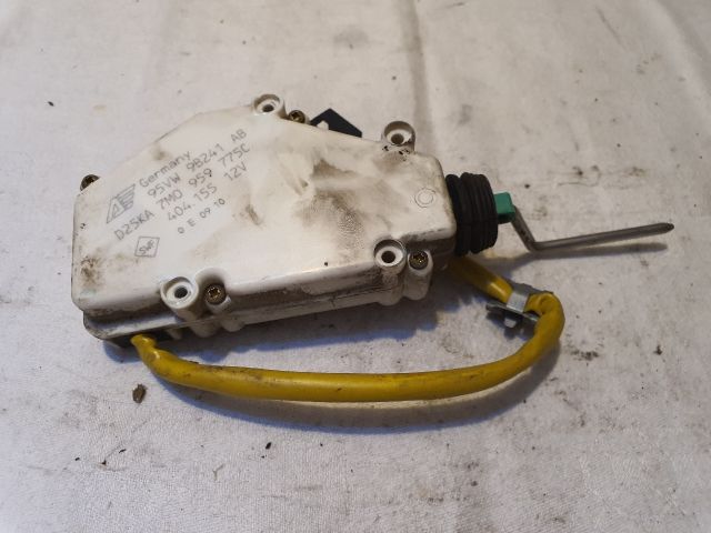 bontott SEAT ALHAMBRA Központizár Motor Tankajtó