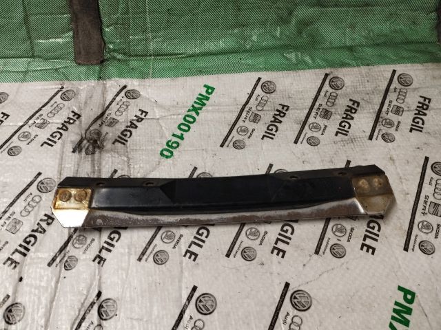 bontott SEAT ALHAMBRA Motorháztető Díszléc Első