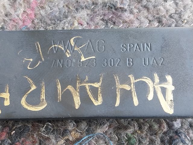 bontott SEAT ALHAMBRA Motorháztető Jobb Zsanér