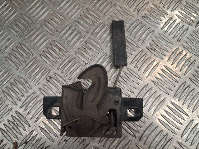 bontott SEAT ALHAMBRA Motorháztető Zárszerkezet