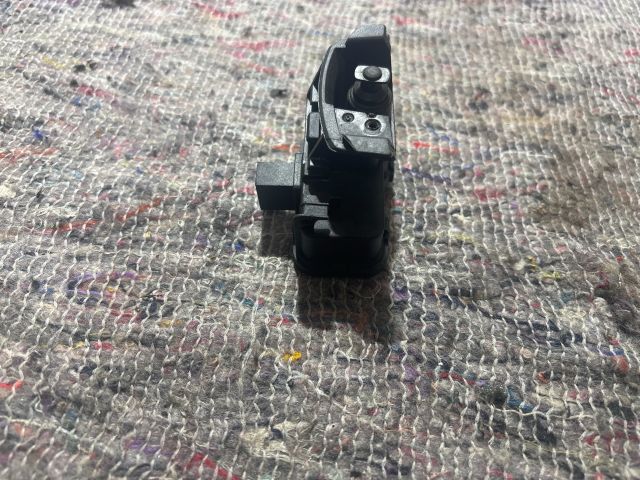 bontott SEAT ALHAMBRA Tankajtó Nyitó Kar / Gomb