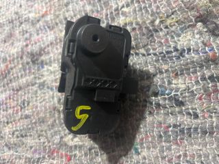 bontott SEAT ALHAMBRA Tankajtó Nyitó Kar / Gomb