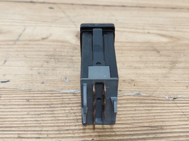 bontott SEAT ALHAMBRA Vészvillogó Kapcsoló