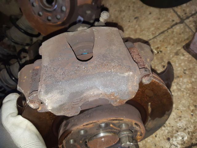 bontott SEAT ALTEA Bal első Csonkállvány Kerékaggyal