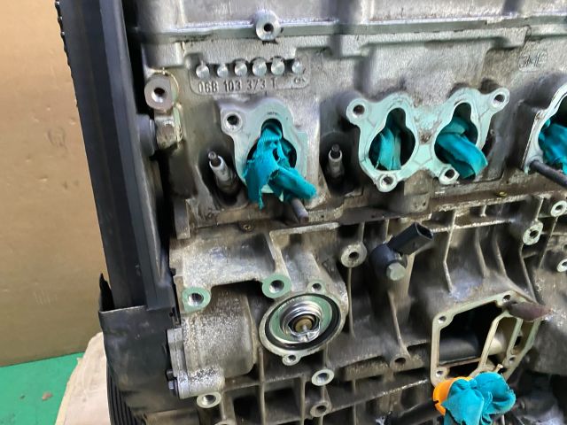 bontott SEAT ALTEA Motor (Fűzött blokk hengerfejjel)