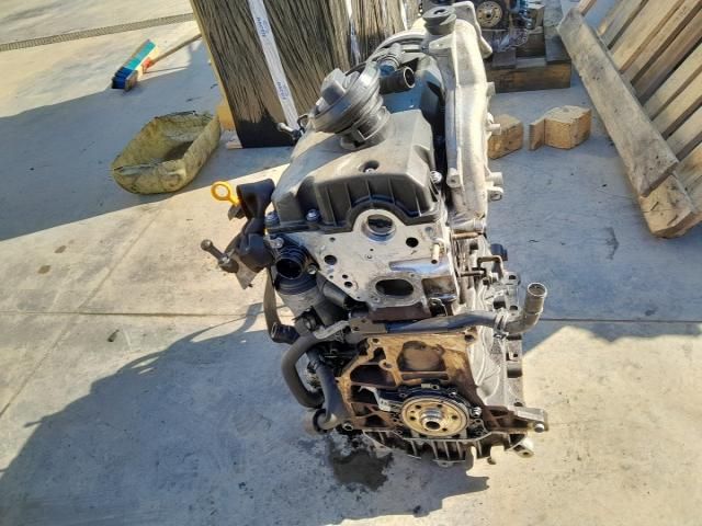 bontott SEAT ALTEA Motor (Fűzött blokk hengerfejjel)