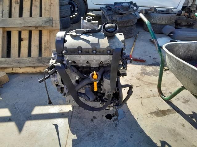 bontott SEAT ALTEA Motor (Fűzött blokk hengerfejjel)