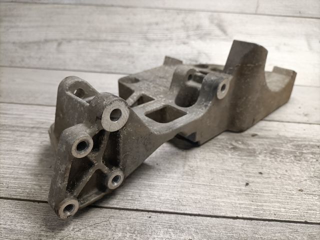 bontott SEAT ALTEA Generátor Tartó Bak