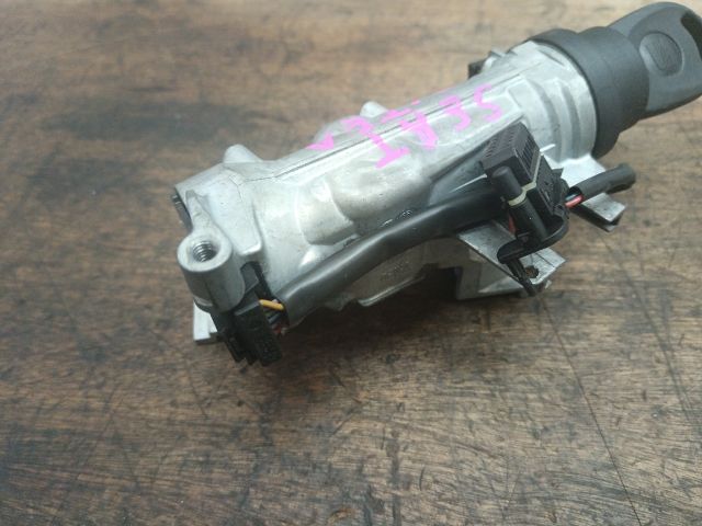 bontott SEAT ALTEA Gyújtáskapcsoló Házzal