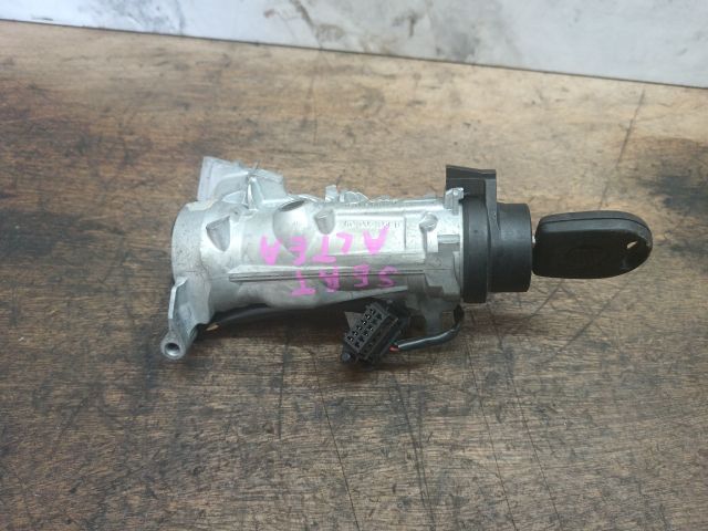 bontott SEAT ALTEA Gyújtáskapcsoló Házzal