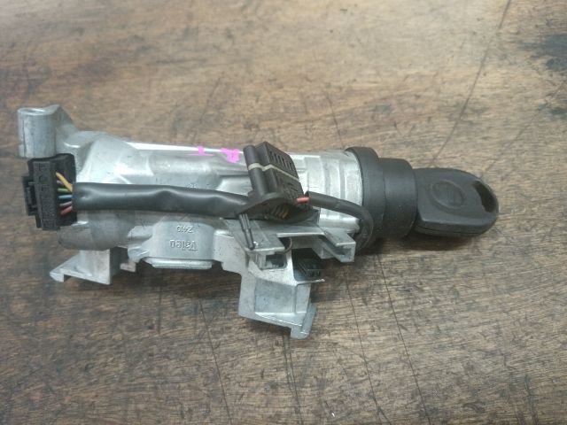 bontott SEAT ALTEA Gyújtáskapcsoló Házzal