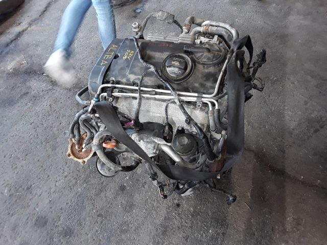 bontott SEAT ALTEA Motor (Fűzött blokk hengerfejjel)