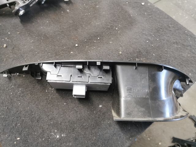 bontott SEAT ALTEA Ablakemelő Kapcsoló Négyes / Kettes