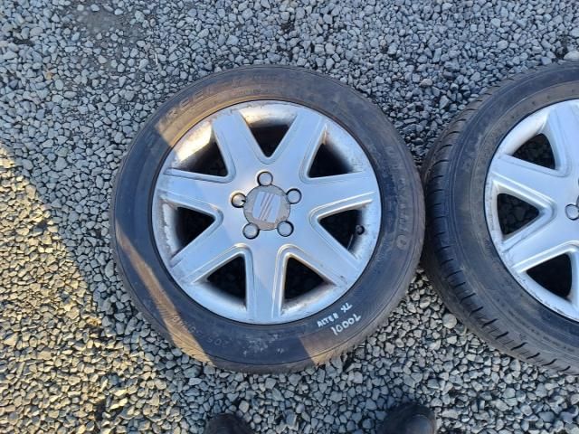 bontott SEAT ALTEA Alufelni Szett Gumival