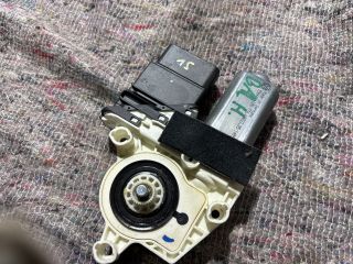 bontott SEAT ALTEA Bal első Ablakemelő Motor