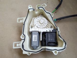 bontott SEAT ALTEA Bal első Ablakemelő Motor