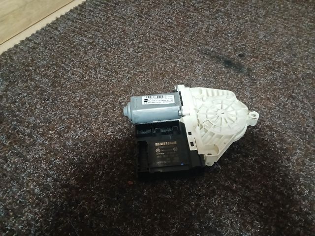 bontott SEAT ALTEA Bal első Ablakemelő Motor