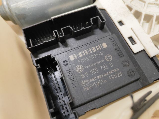 bontott SEAT ALTEA Bal első Ablakemelő Szerkezet (Elektromos)