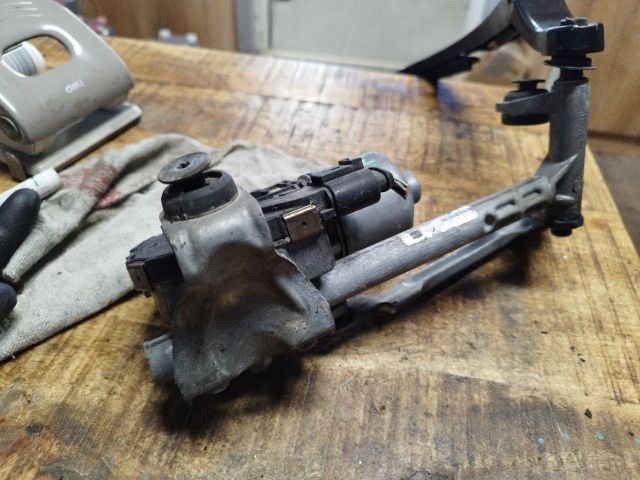 bontott SEAT ALTEA Bal első Ablaktörlő Motor