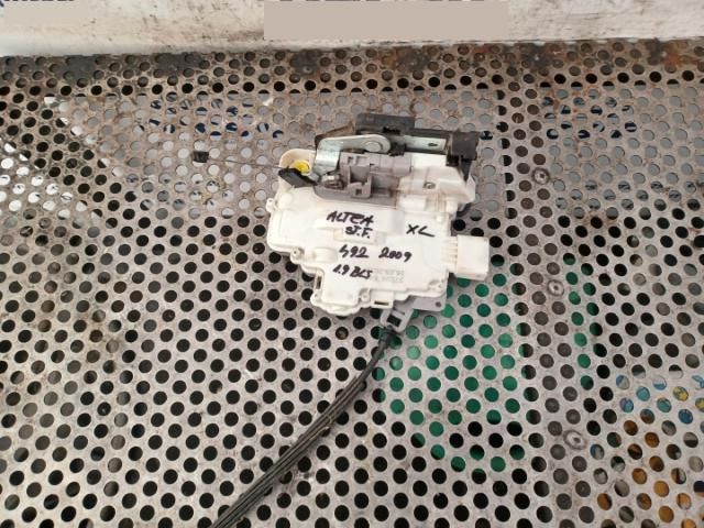 bontott SEAT ALTEA Bal első Ajtózár