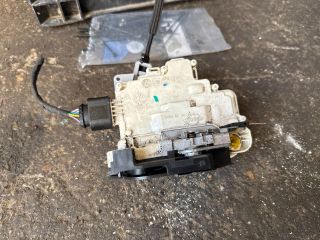 bontott SEAT ALTEA Bal első Ajtózár