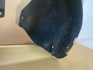 bontott SEAT ALTEA Bal első Dobbetét (Kerékjárati, Műanyag)